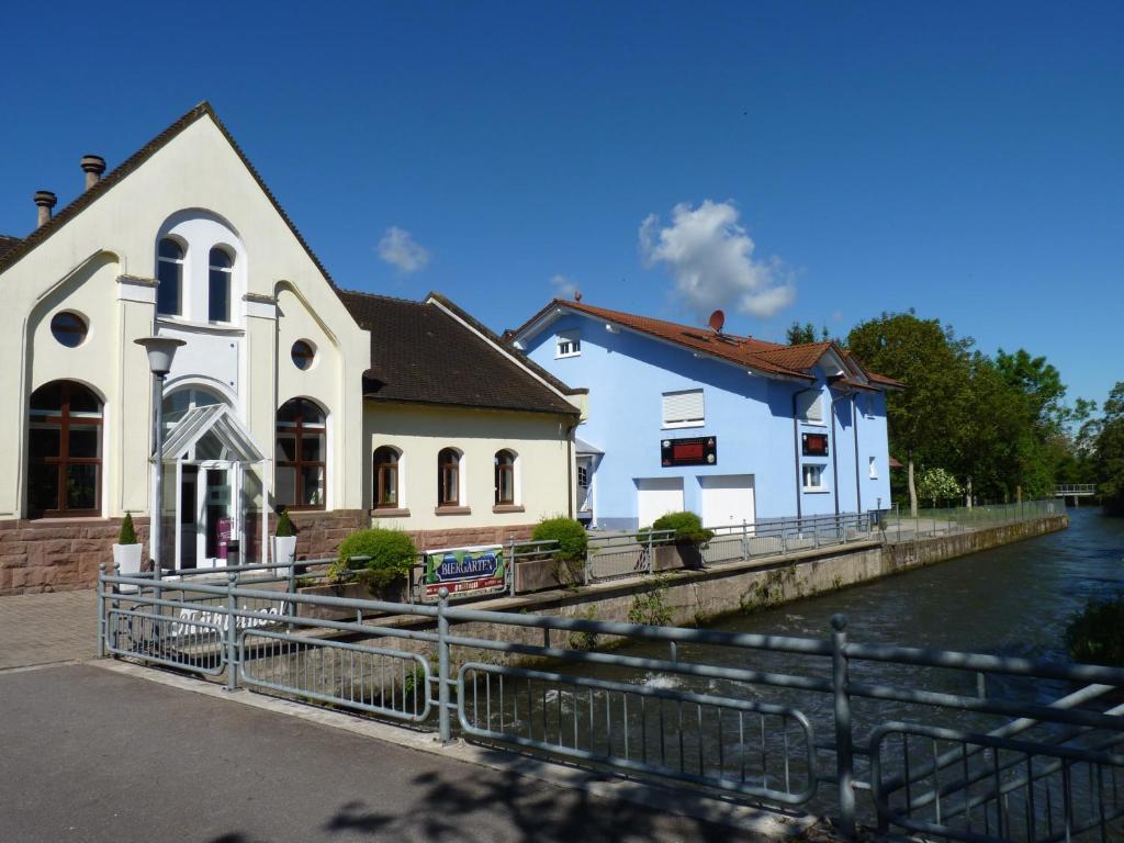 Hotel Muehleinsel Kenzingen Exterior photo